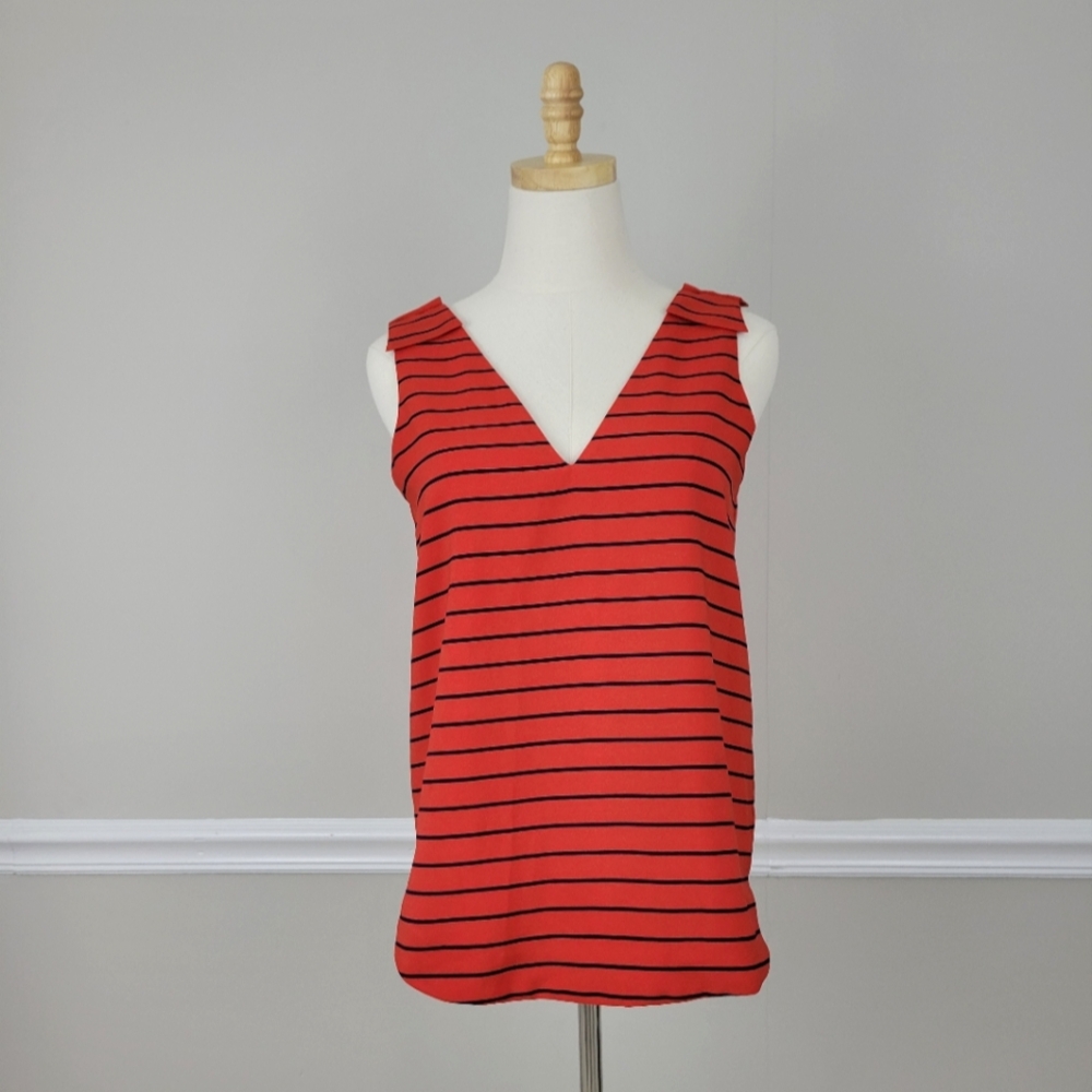 Banana Republic Deep V-Neckline Sleeveless Top Size XS